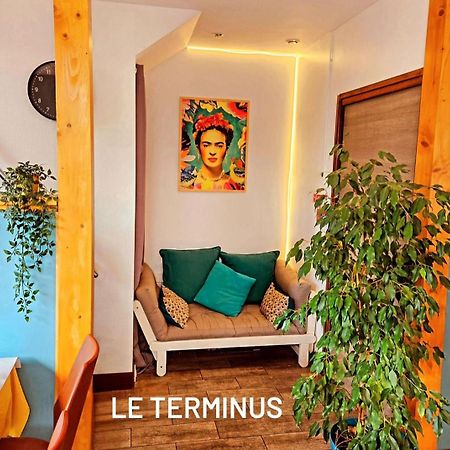 Hotel Le Terminus LʼArbresle Esterno foto
