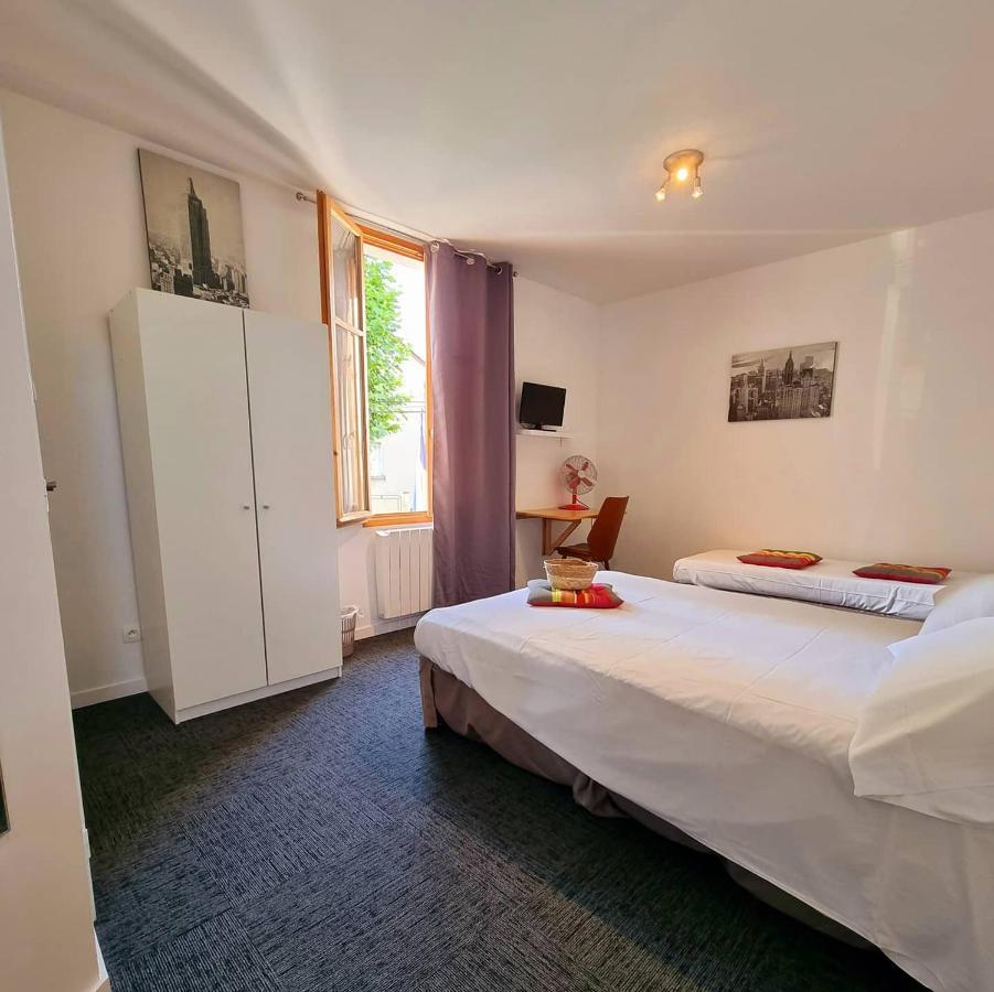 Hotel Le Terminus LʼArbresle Esterno foto